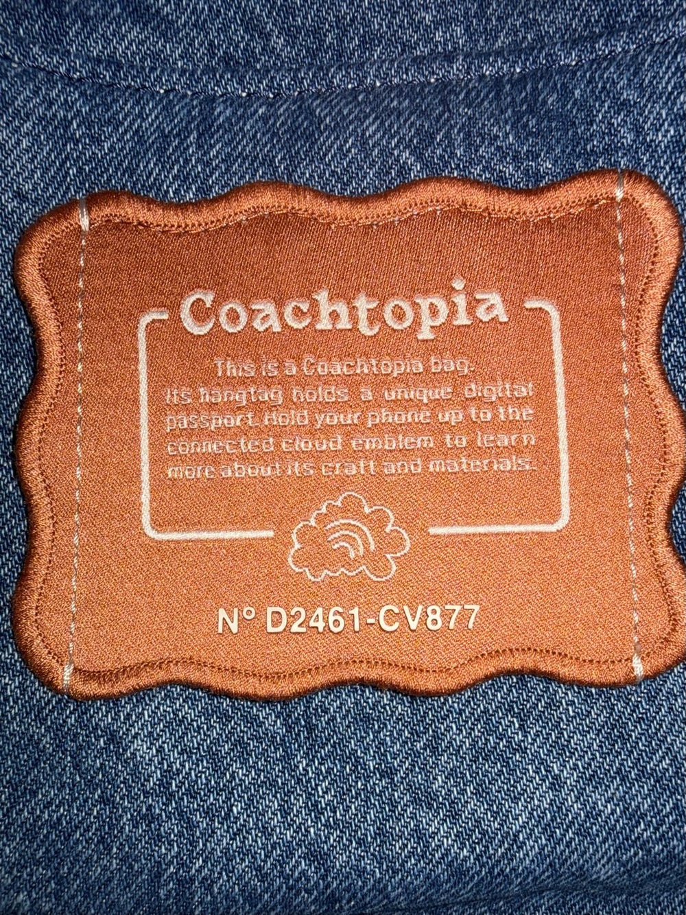 Coachtopia Ergo Bag with Cloud Quilting - Picture 6 of 6